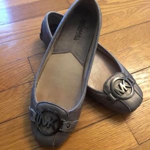 Michael Kors MK silver flats 6.5 like new!